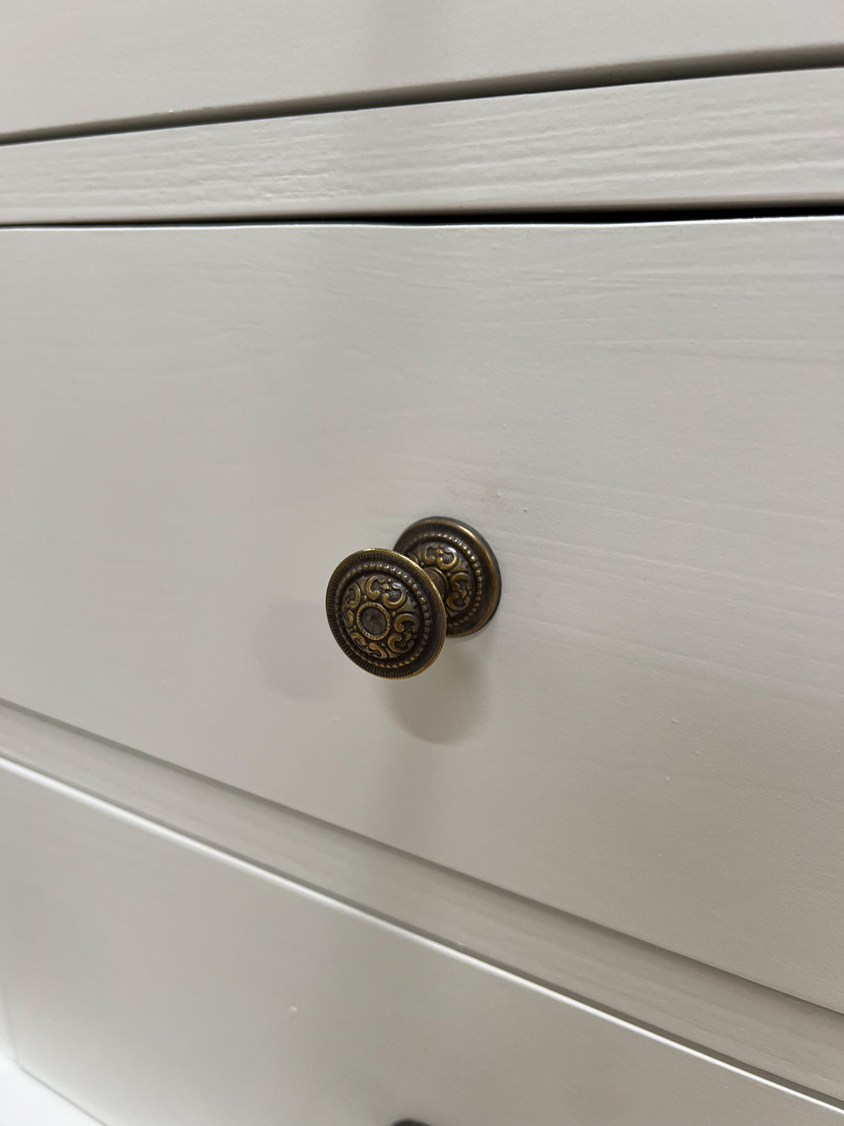 "Clane" - Hochschrank im Landhausstil