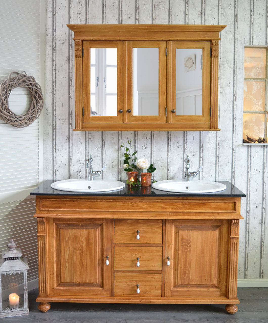 Fontaine - Großer Spiegelschrank mit drei Türen im Landhaus-Look