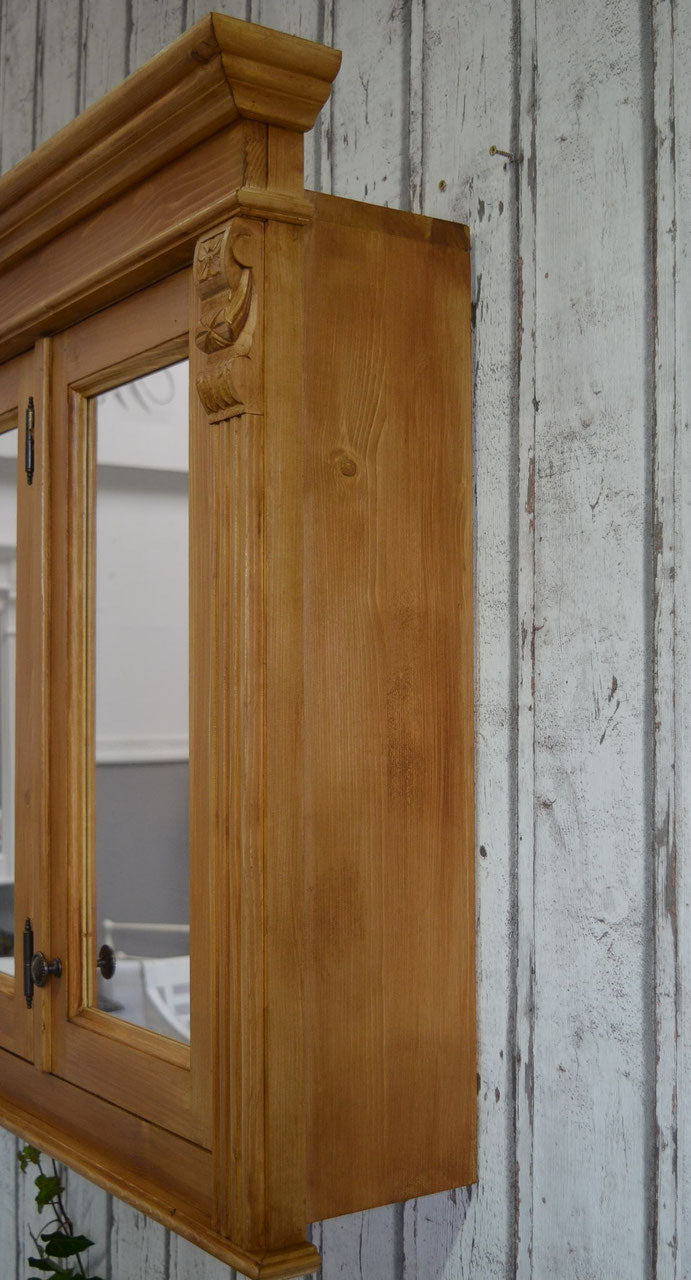 Fontaine - Großer Spiegelschrank mit drei Türen im Landhaus-Look