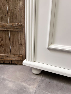 Capalée - Large solid wood bathroom cabinet in country house style