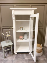 "Faro" - Elegant country house wardrobe with glass door