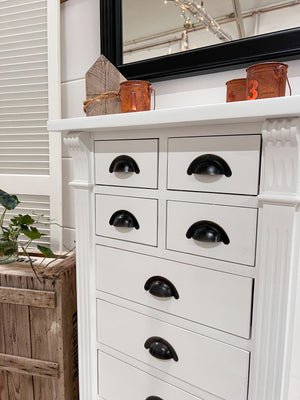 "Belfort" - Half-height, white cabinet in country house style