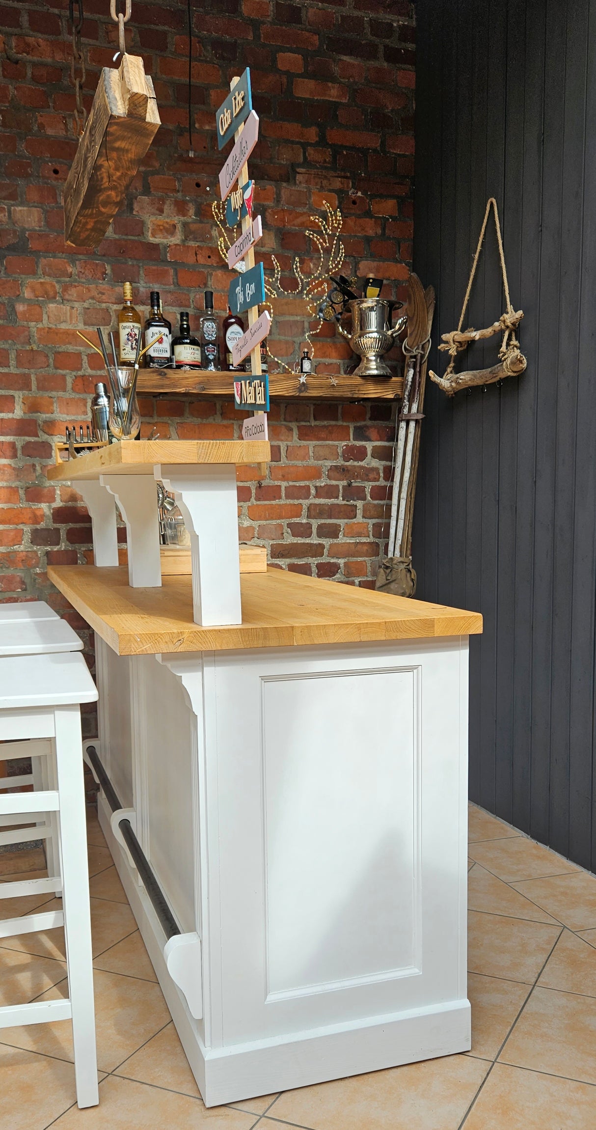 "James" - Massivholz Bar, Landhaus Stil 180 cm